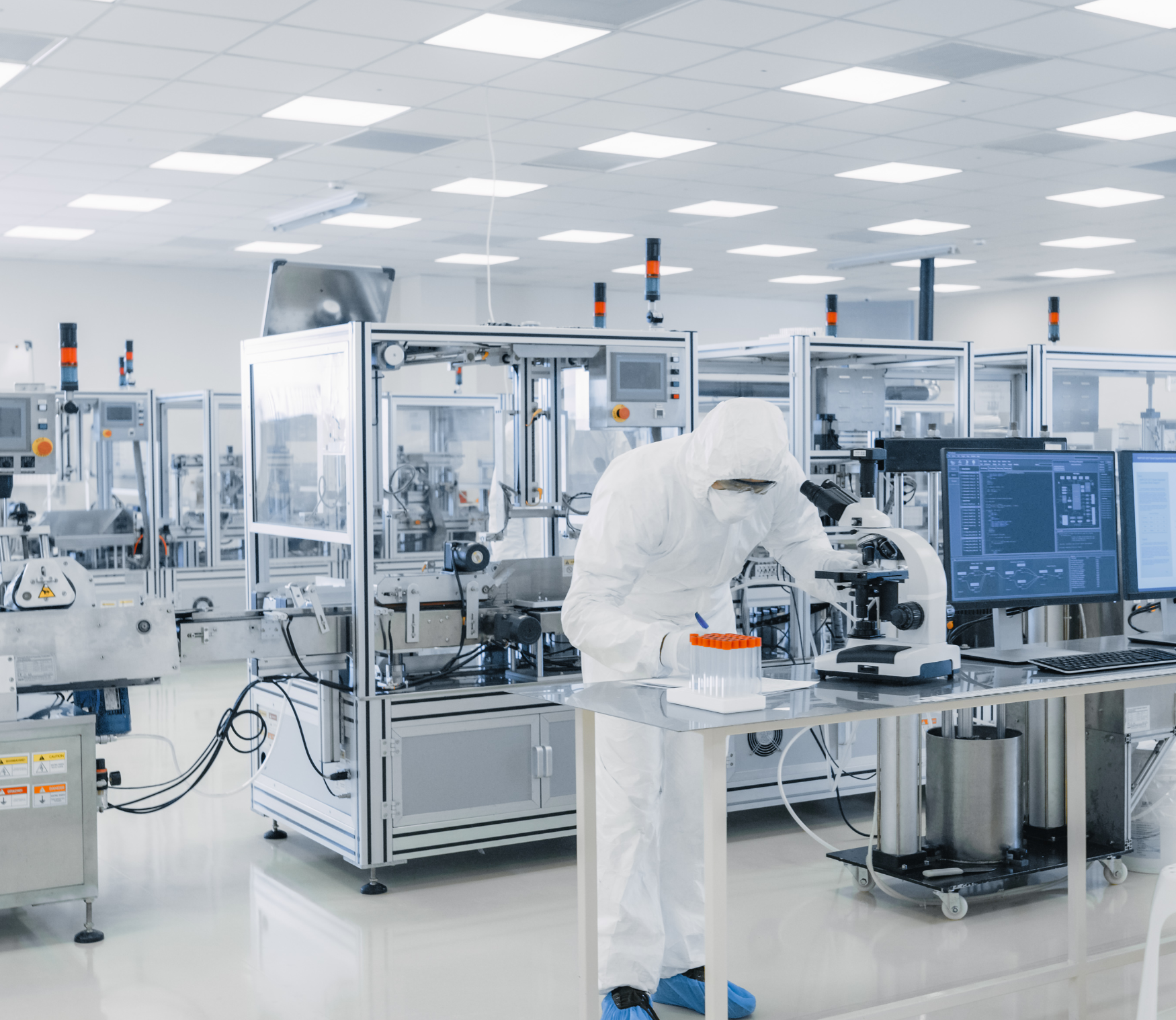 Equipamiento tecnológico industrial integrado en red corporativa